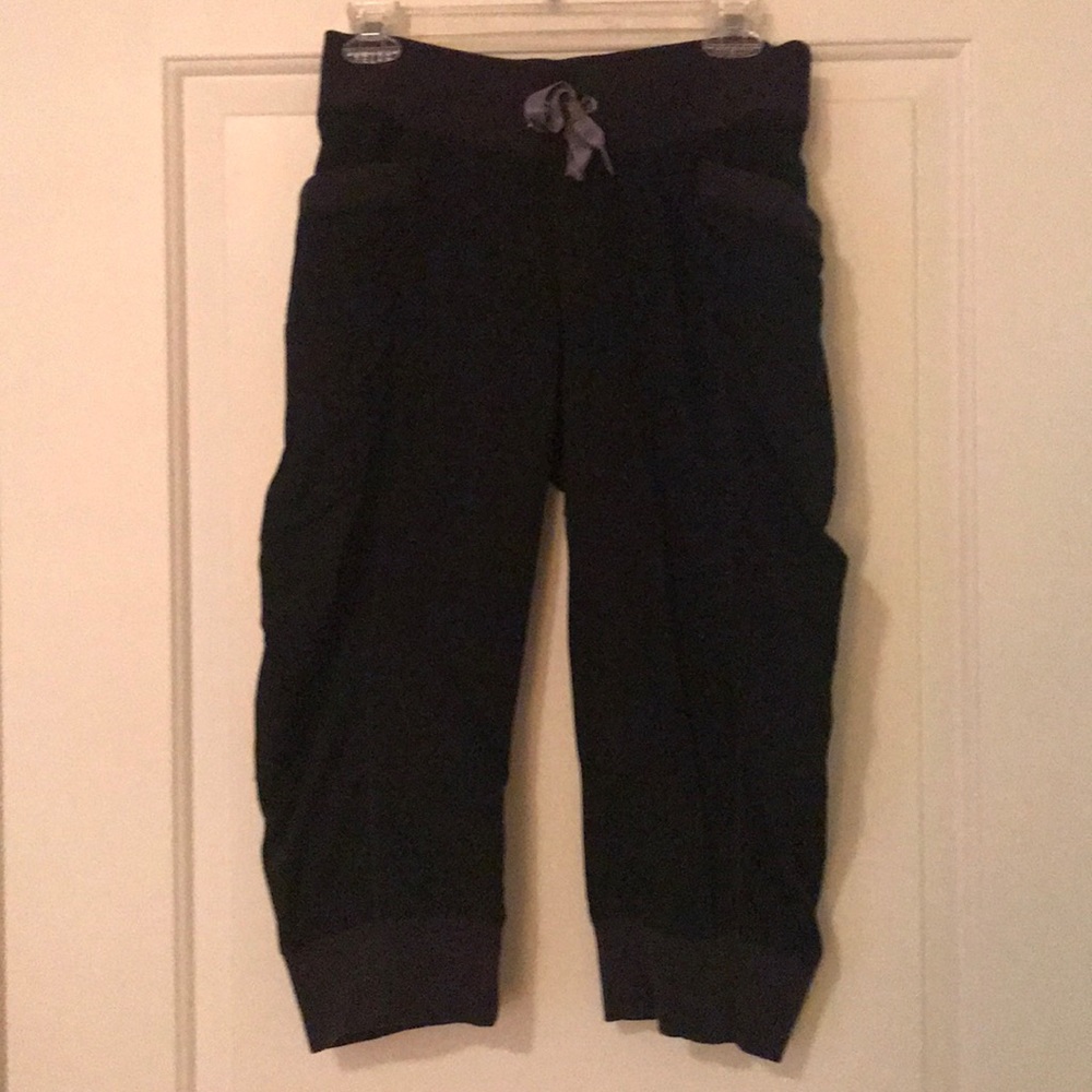 Athleta Dark Grey Capris
